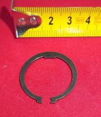 (KX 500, KX 250, viele andere Modelle) Sicherungsring Getriebe 92033-1089 SNAP RING TRANSMISSION 25 mm